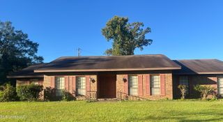 501 Oakbrook Drive, Mccomb, MS 39648