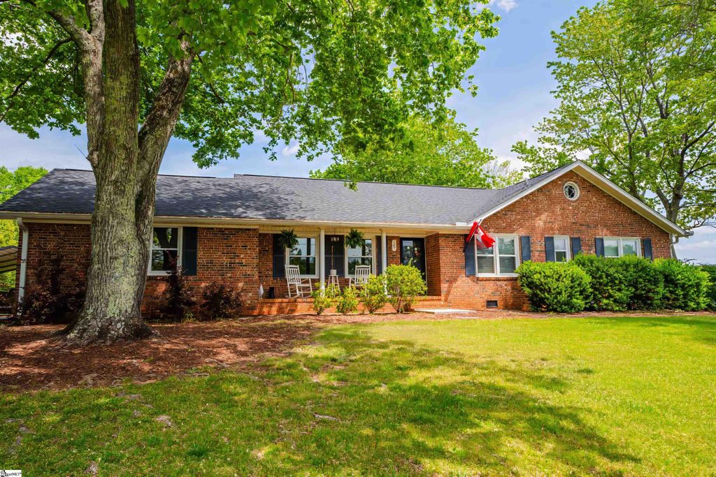 147 Daniel Drive, Easley, SC 29642