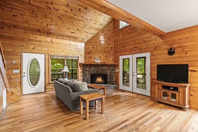 110 Novena Court, Ellijay, GA 30540