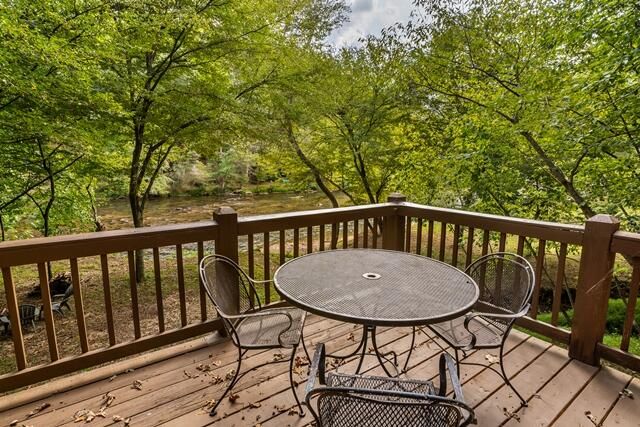 110 Novena Court, Ellijay, GA 30540
