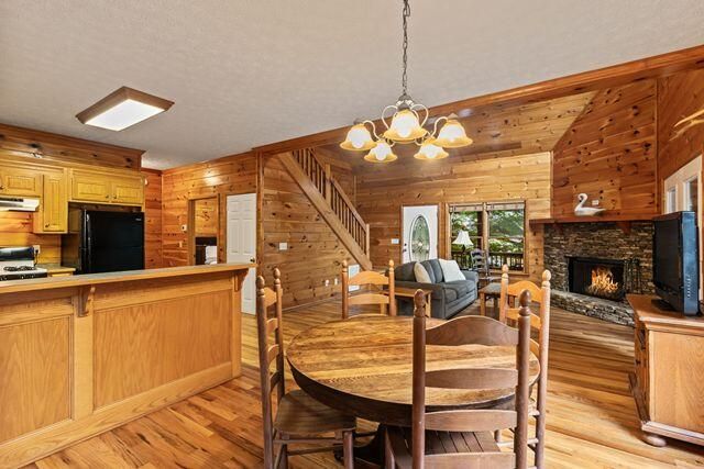 110 Novena Court, Ellijay, GA 30540