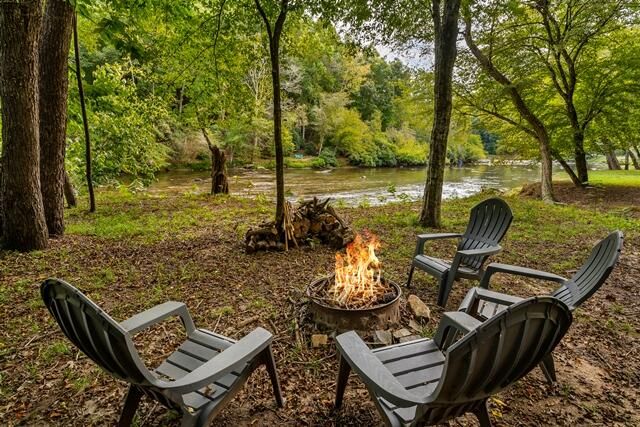 110 Novena Court, Ellijay, GA 30540