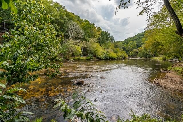 110 Novena Court, Ellijay, GA 30540
