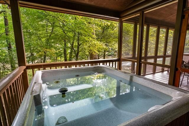 110 Novena Court, Ellijay, GA 30540