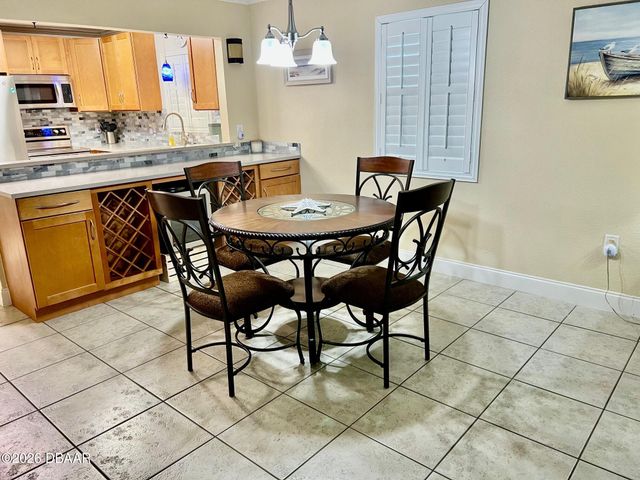 2711 N Halifax Ave Apt 461, Daytona Beach, FL 32118