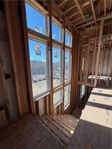 13895 NW 70th Street, Parkville, MO 64152