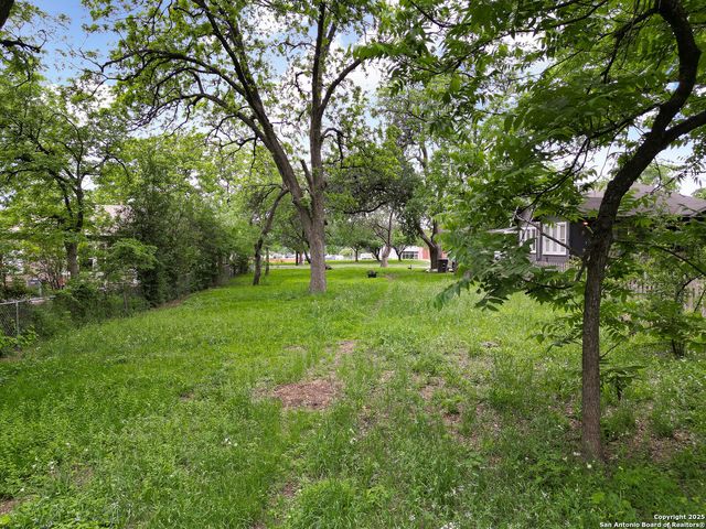 539 E Huisache, San Antonio, TX 78212