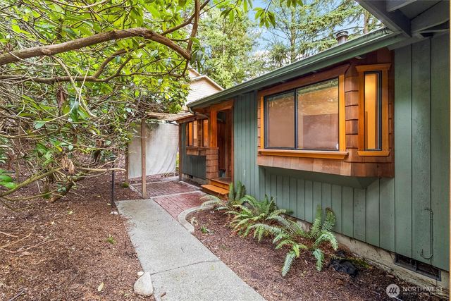 77 Sudden Valley Drive, Bellingham, WA 98229