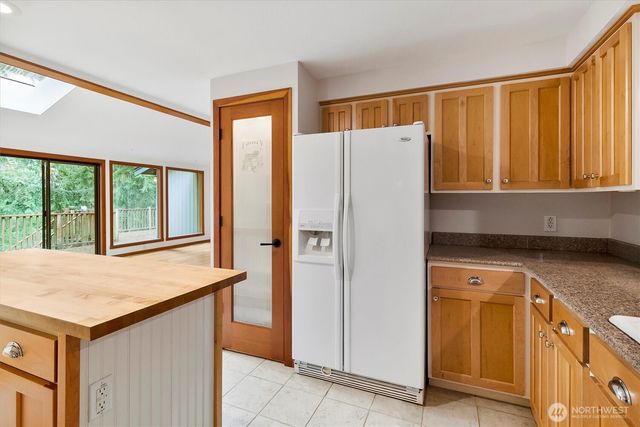 77 Sudden Valley Drive, Bellingham, WA 98229