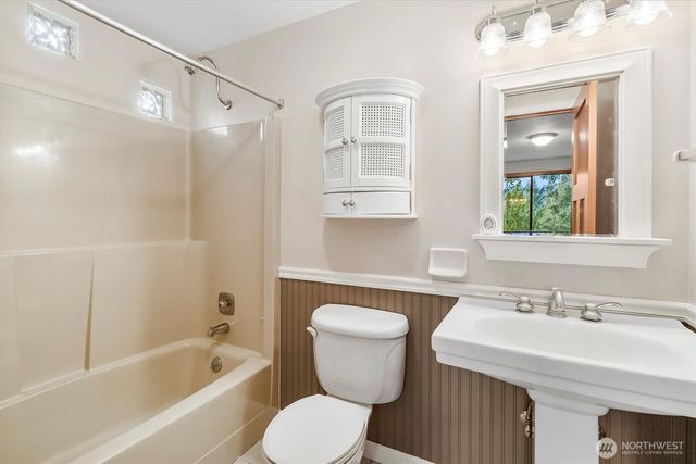 77 Sudden Valley Drive, Bellingham, WA 98229