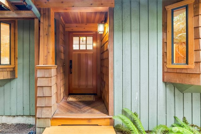 77 Sudden Valley Drive, Bellingham, WA 98229