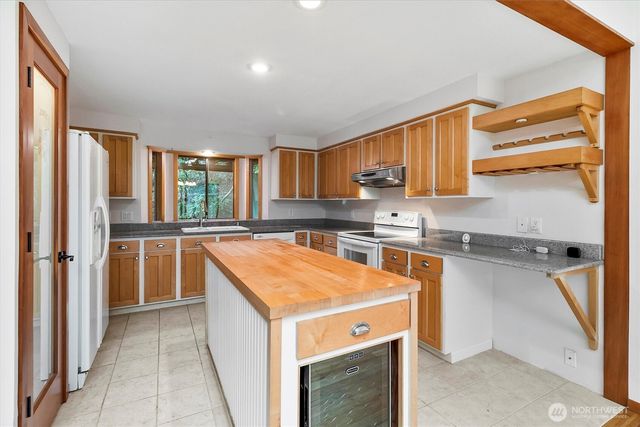 77 Sudden Valley Drive, Bellingham, WA 98229