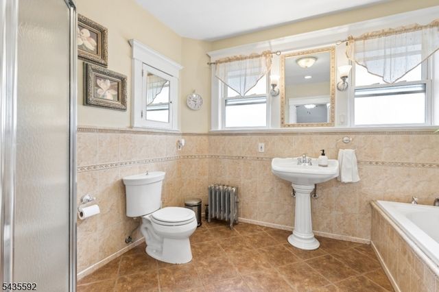 276 E 32Nd St, Paterson City, NJ 07504
