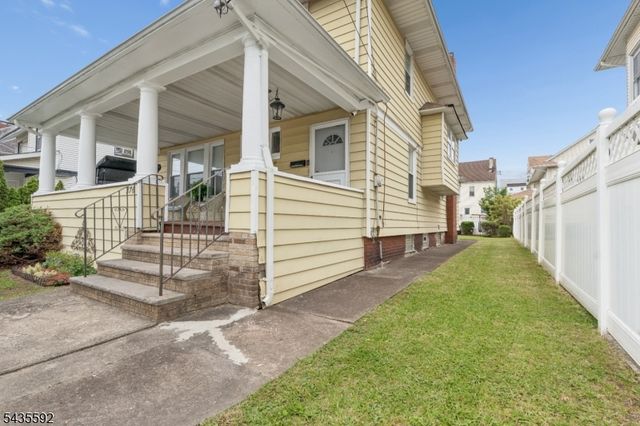 276 E 32Nd St, Paterson City, NJ 07504