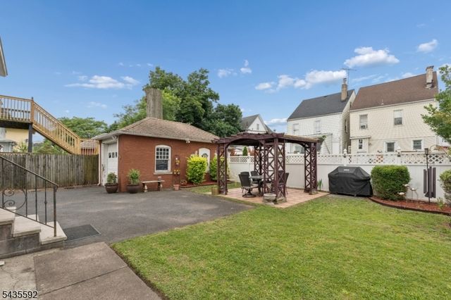 276 E 32Nd St, Paterson City, NJ 07504