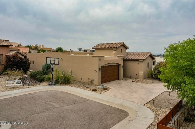 1009 Calle Griega, Las Cruces, NM 88011