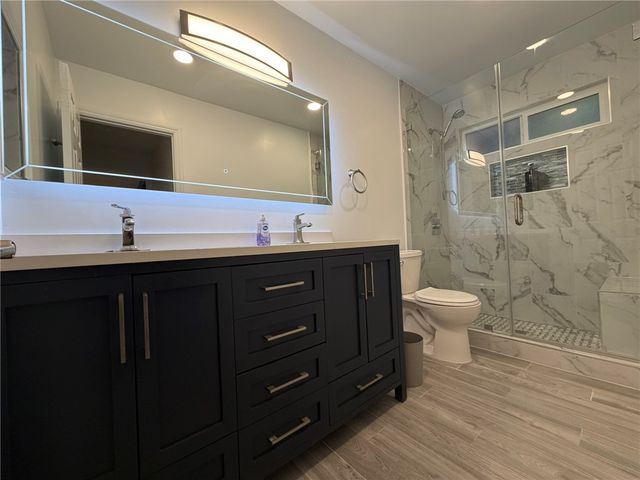 1000 W Macarthur 137, Santa Ana, CA 92707