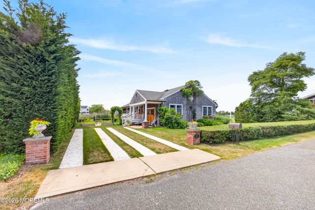 20 Bayonne Avenue, Monmouth Beach, NJ 07750