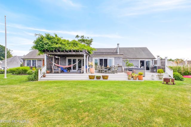 20 Bayonne Avenue, Monmouth Beach, NJ 07750