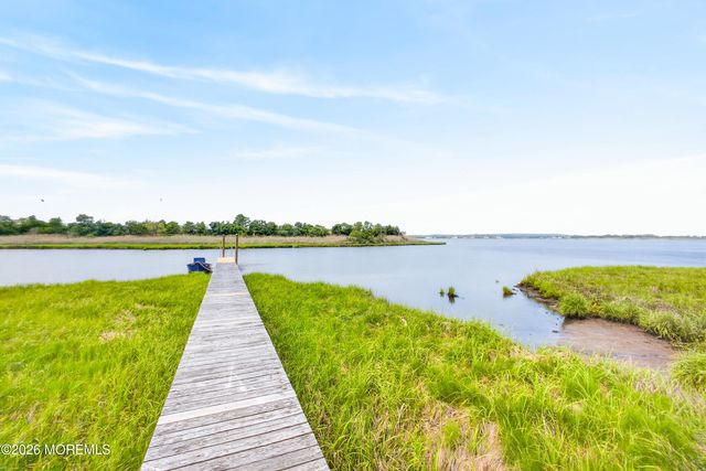 20 Bayonne Avenue, Monmouth Beach, NJ 07750