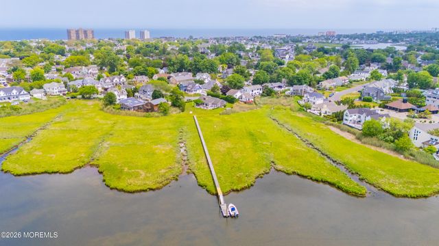 20 Bayonne Avenue, Monmouth Beach, NJ 07750