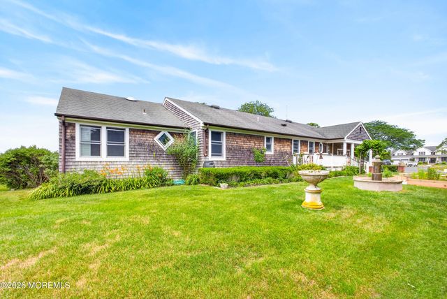 20 Bayonne Avenue, Monmouth Beach, NJ 07750