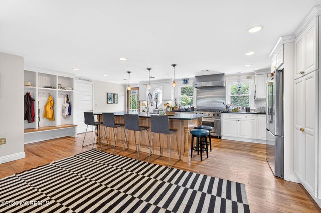 20 Bayonne Avenue, Monmouth Beach, NJ 07750