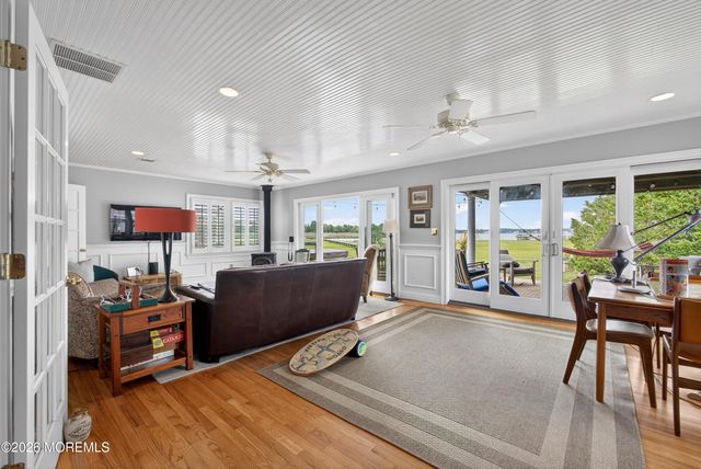 20 Bayonne Avenue, Monmouth Beach, NJ 07750