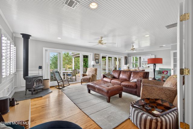 20 Bayonne Avenue, Monmouth Beach, NJ 07750