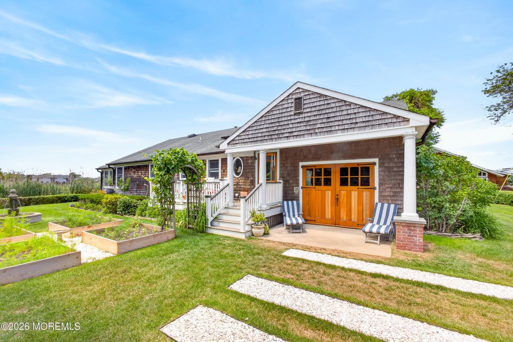 20 Bayonne Avenue, Monmouth Beach, NJ 07750