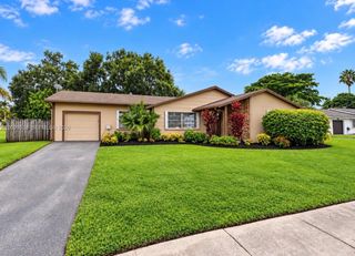 908 Cardinal Place, Homestead, FL 33035