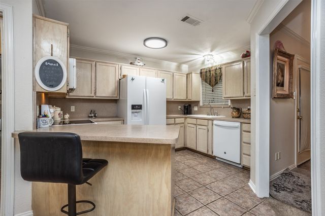 8059 E US Highway 82, Gainesville, TX 76240