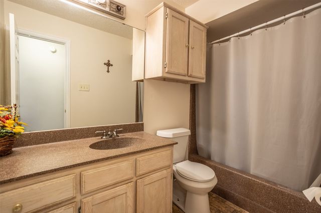 8059 E US Highway 82, Gainesville, TX 76240