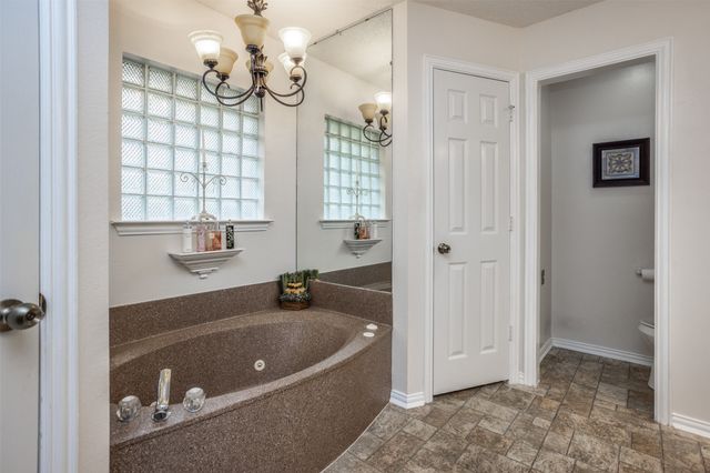 8059 E US Highway 82, Gainesville, TX 76240