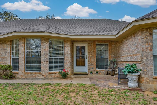 8059 E US Highway 82, Gainesville, TX 76240