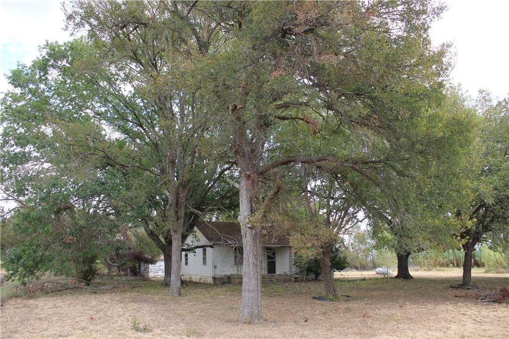 727 Davis Road, Bruceville Eddy, TX 76630