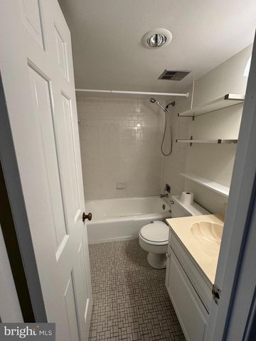220 SAINT ASAPH ST N #2, Alexandria, VA 22314