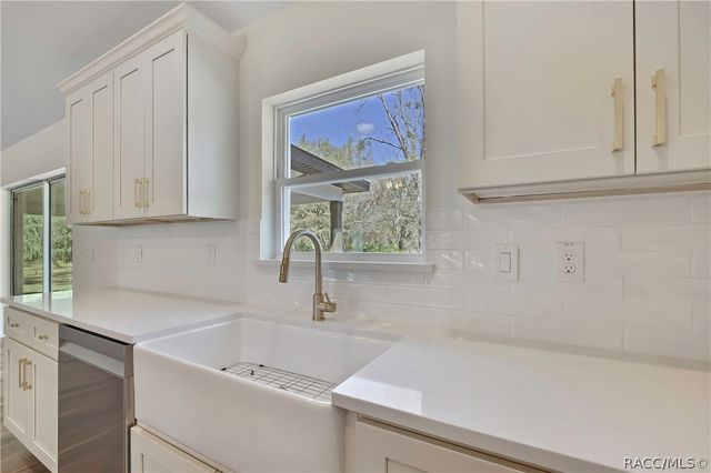 11983 W Appletree Place, Crystal River, FL 34428