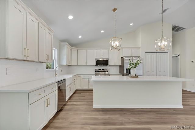 11983 W Appletree Place, Crystal River, FL 34428