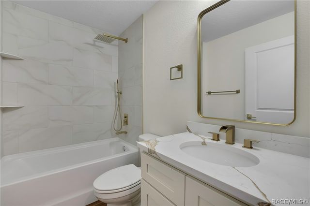 11983 W Appletree Place, Crystal River, FL 34428