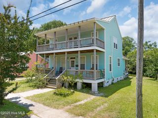 414 Pine Street, Beaufort, NC 28516