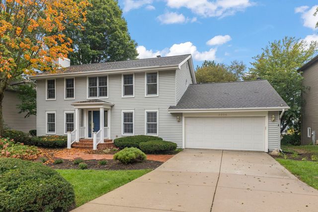 2256 Ridgewood Road, Lisle, IL 60532