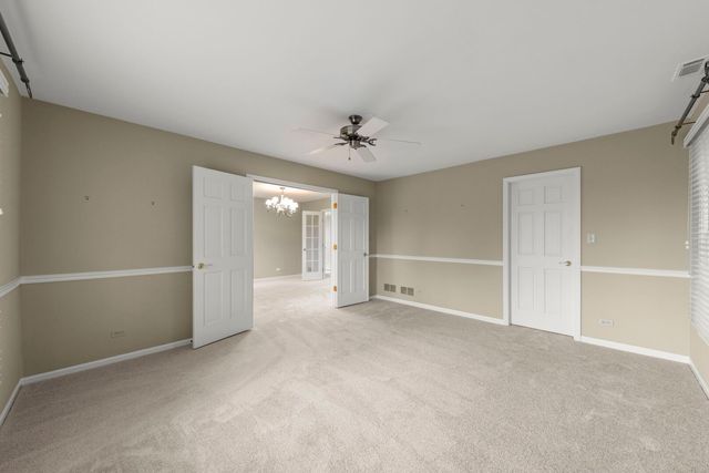 2256 Ridgewood Road, Lisle, IL 60532