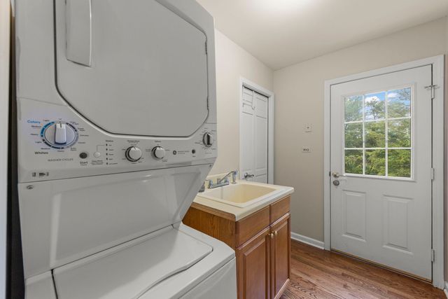 2256 Ridgewood Road, Lisle, IL 60532