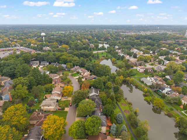 2256 Ridgewood Road, Lisle, IL 60532