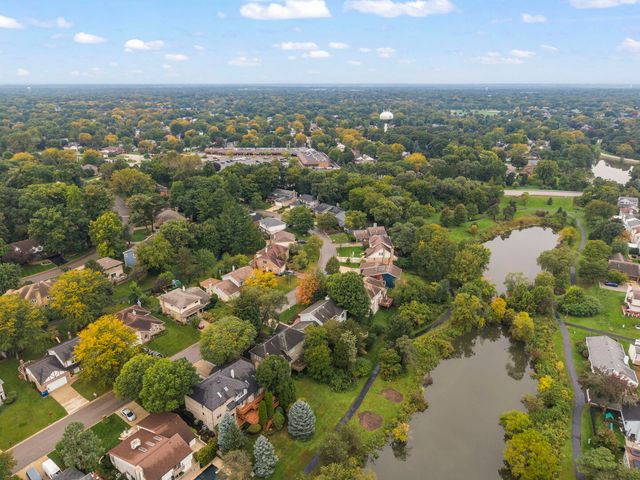 2256 Ridgewood Road, Lisle, IL 60532