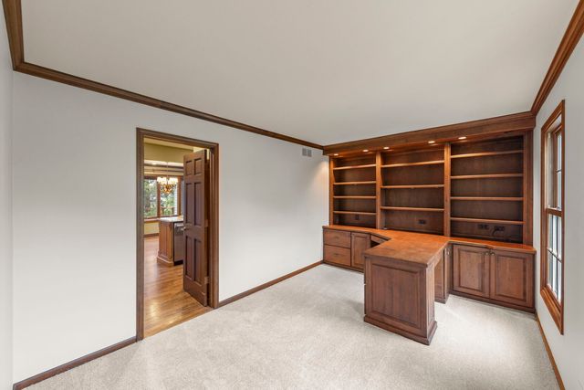 2256 Ridgewood Road, Lisle, IL 60532