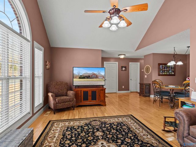 50 Pendleton Drive, Guntersville, AL 35976