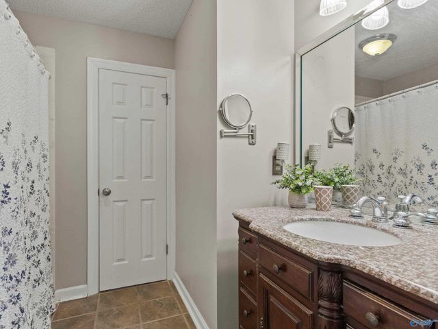 50 Pendleton Drive, Guntersville, AL 35976