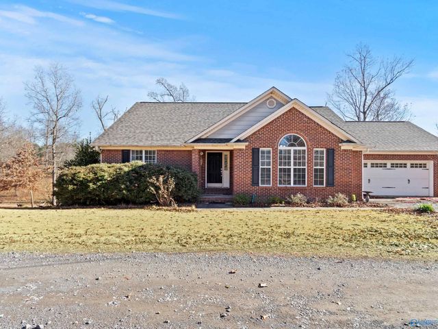 50 Pendleton Drive, Guntersville, AL 35976